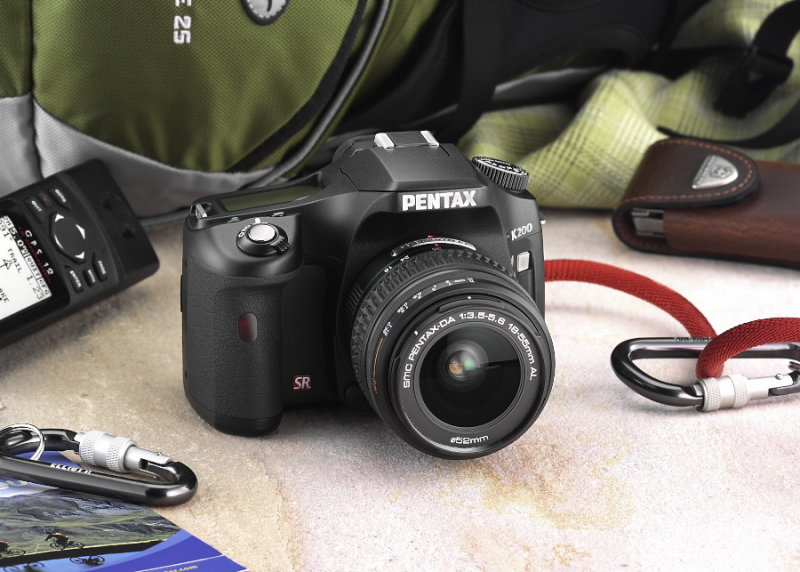 Illustration for article titled Supposed Pentax K200D Pictures Leaked All Over the Web